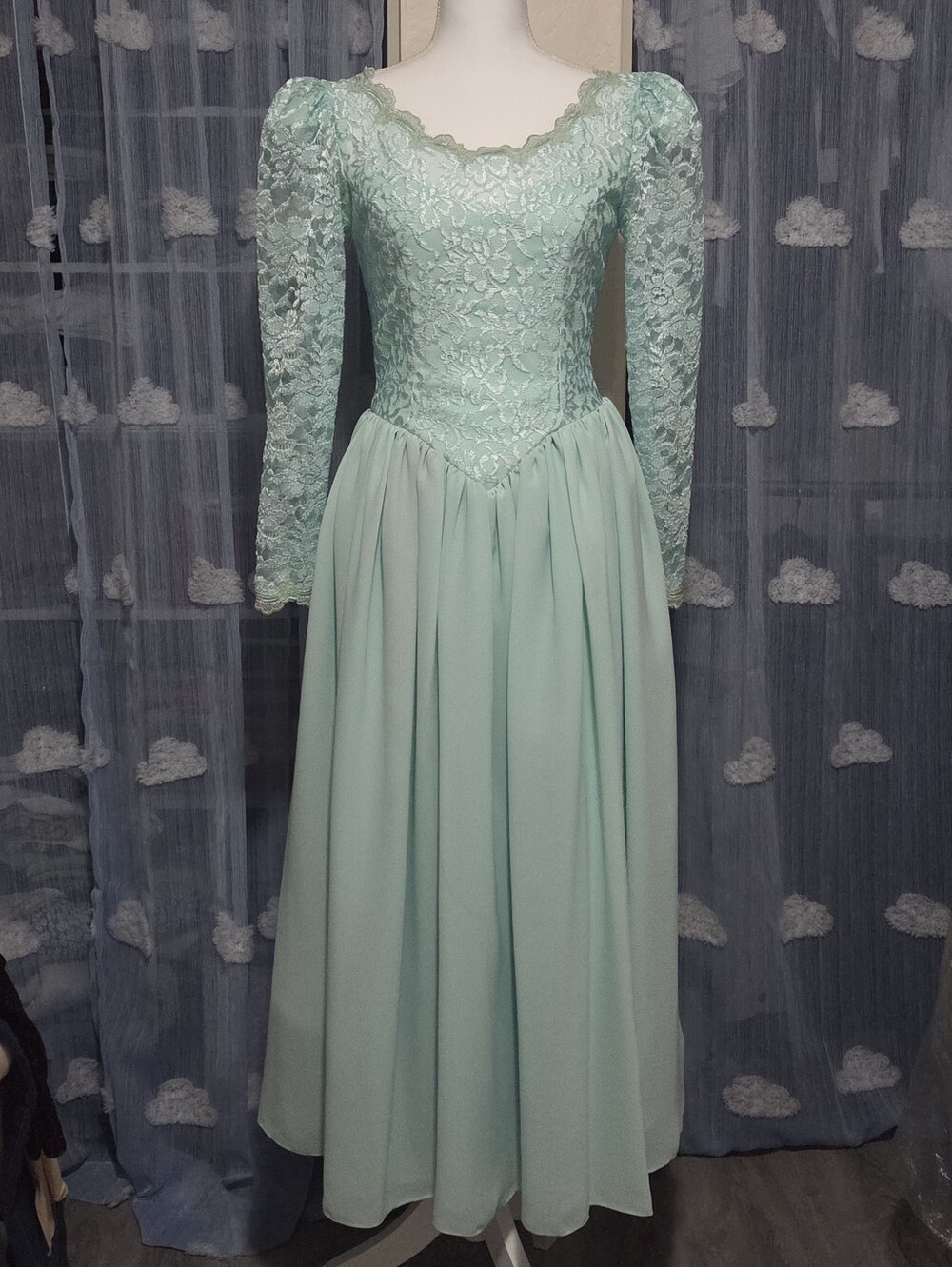 Vintage 90s Custom-Made Mint/Blue Lace Formal/Bridesmaid Dress